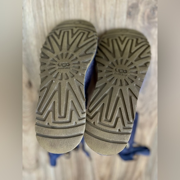 Womens UGG Heirloom Ribbon Lace Up Purple Woven Cloth Boots Mid Calf SZ 9 EUC - Picture 4 of 4